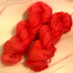 Pippy Poppy Flirt - 72% Kid Mohair / 28% Mulberry Silk